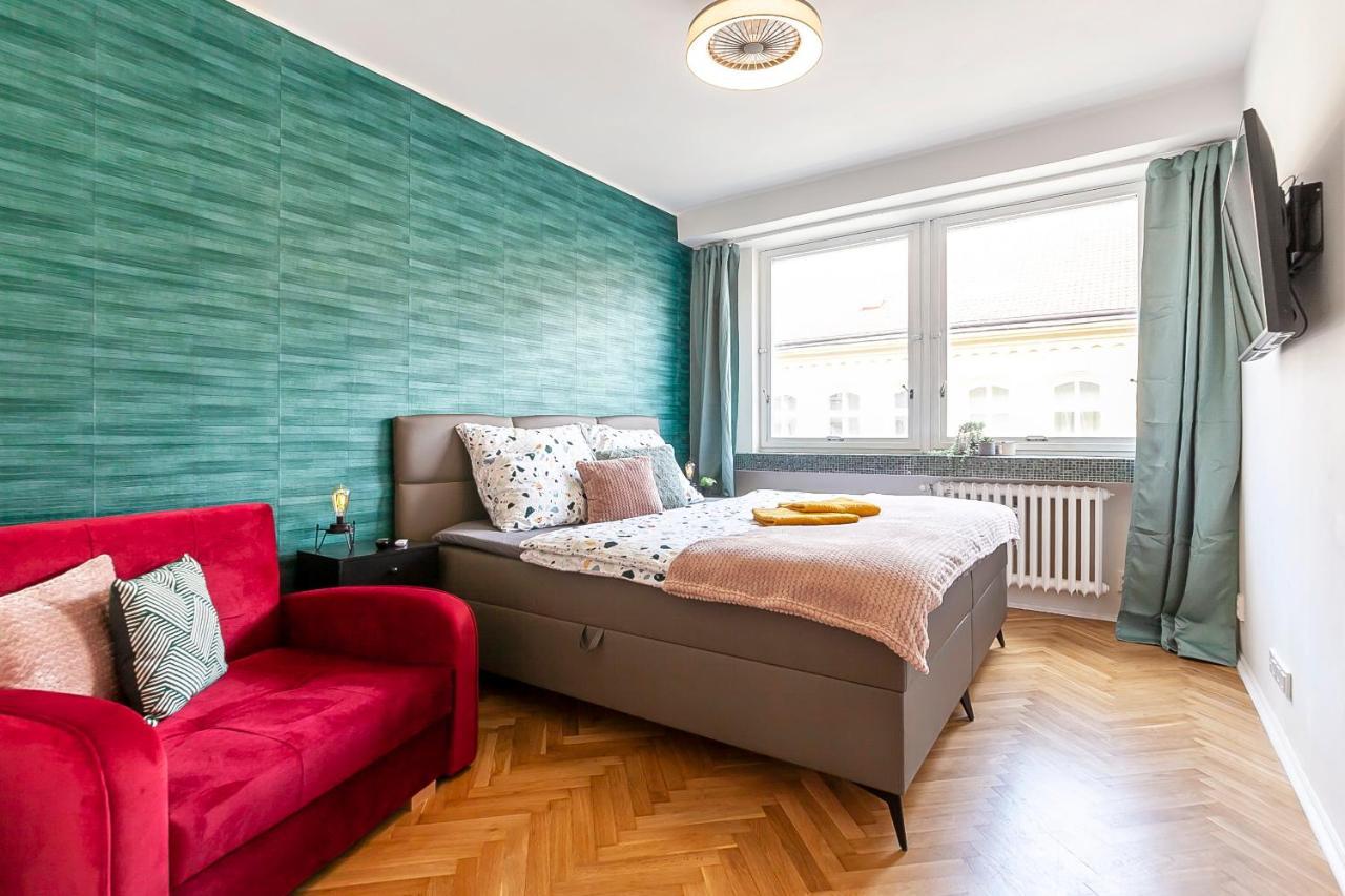 Popular Location / Street View / 4 Ppl / Netflix Apartment Praha Bagian luar foto